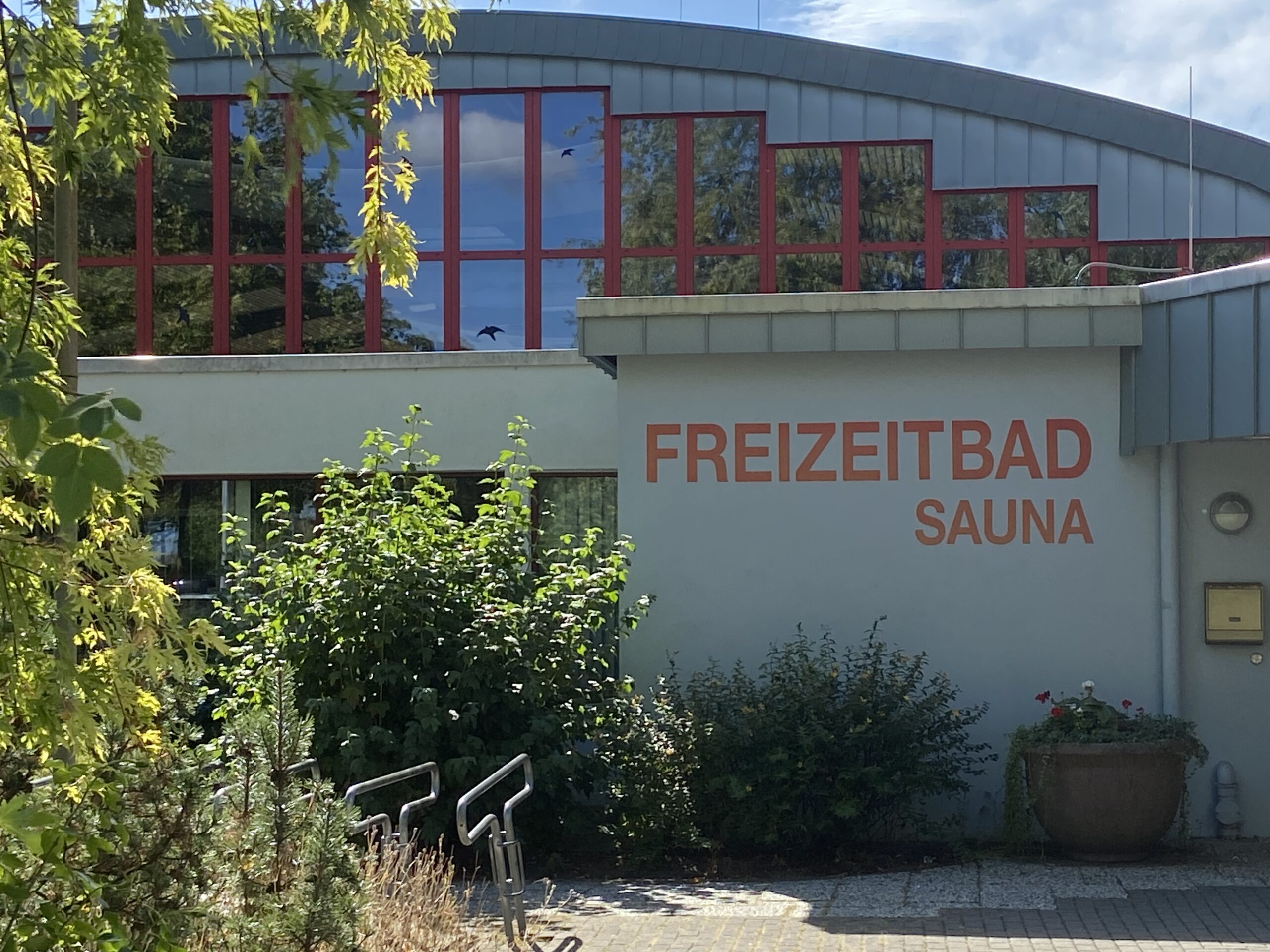 SPD setzt sich für einen Familientarif und den Erhalt des Freizeitbades in Neukirchen-Vluyn ein